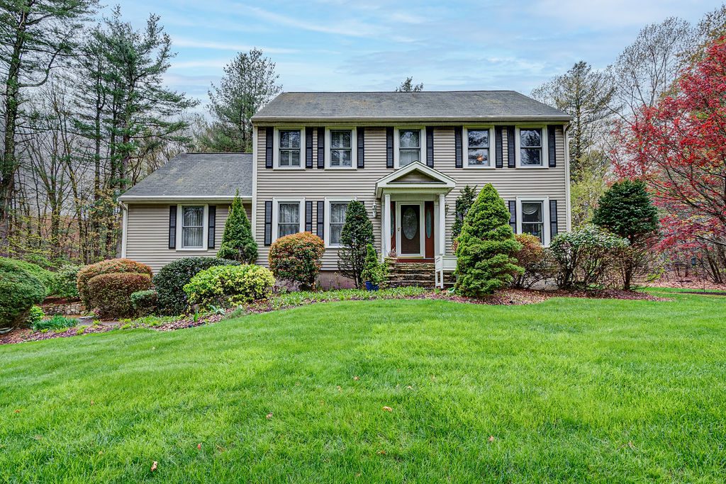 544 Sutton Street, Northbridge MA